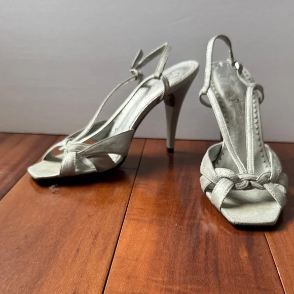 Jessica Simpson Silver Strappy Heels - Picture 2 of 6